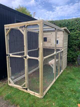 The Ellis Outdoor Cat House and Cat Run