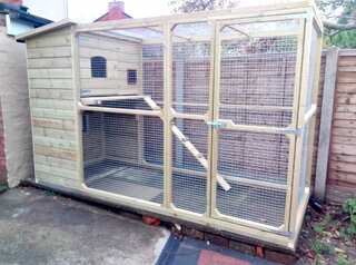 Cat Run with Cat House for Outdoor Use